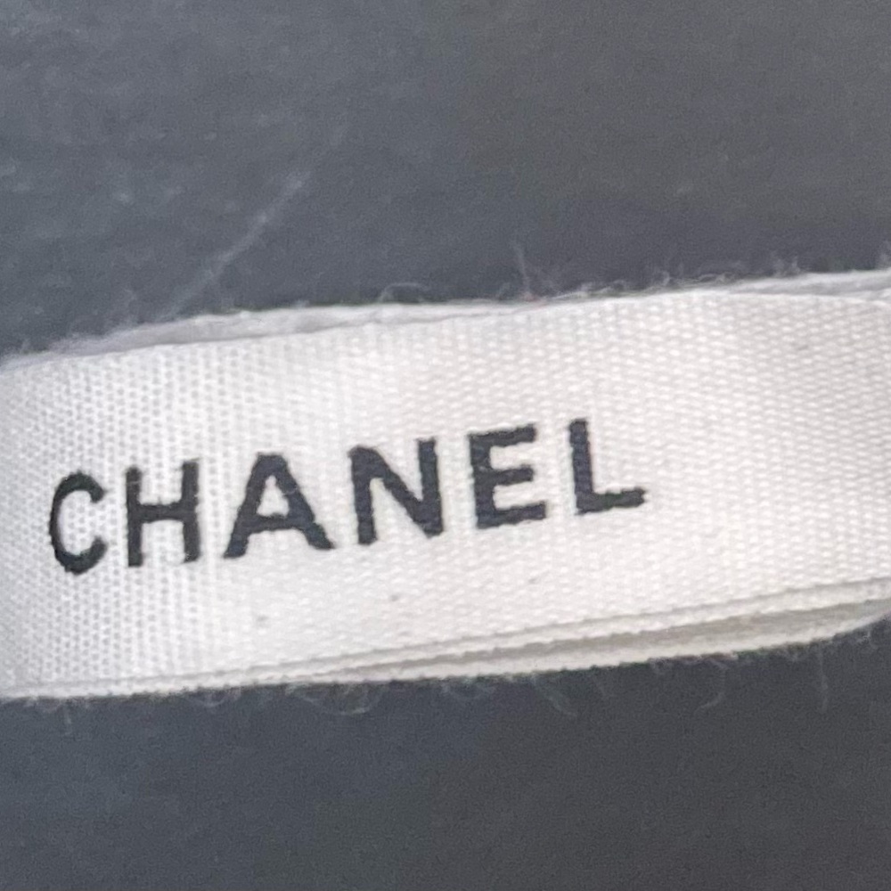 CHANELEmpty Chanel box with chanel white and black ribbon. - Picture 6 of 6